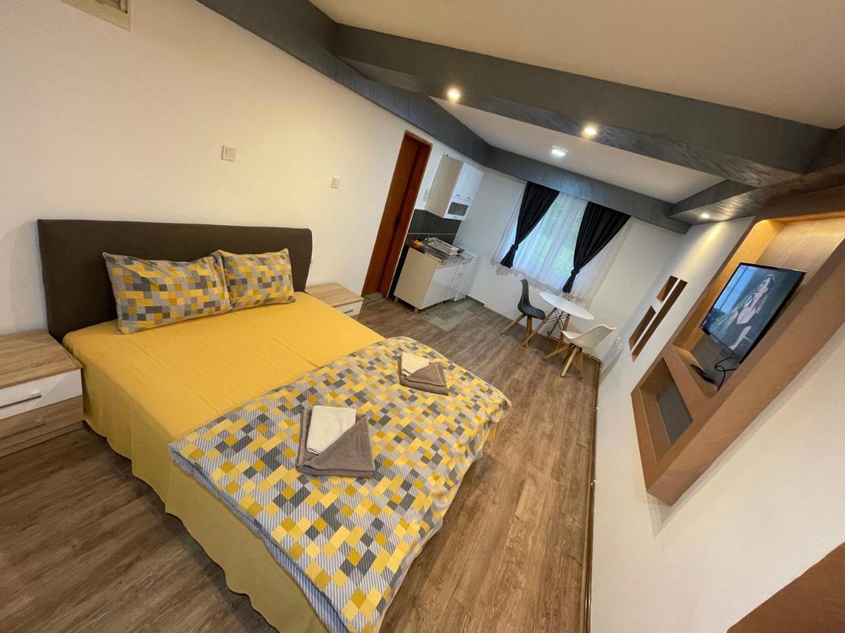 זבליאק Studio Apartment Lalovic מראה חיצוני תמונה